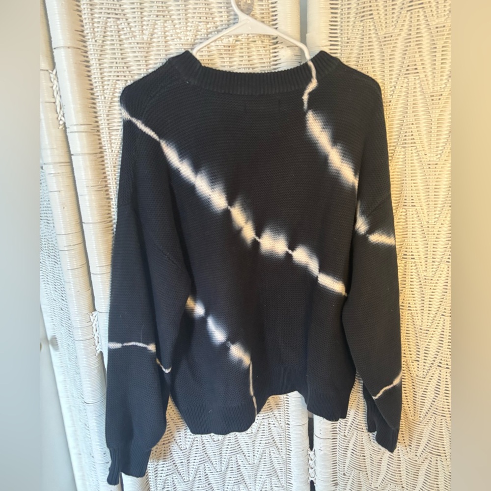 Old Navy Knit Pullover with Tie Dye detail - Picture 3 of 3